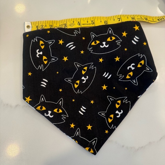 Halloween Themed Reversible Bandana with Ghosts, Pumpkins and Black cats - Picture 4 of 4